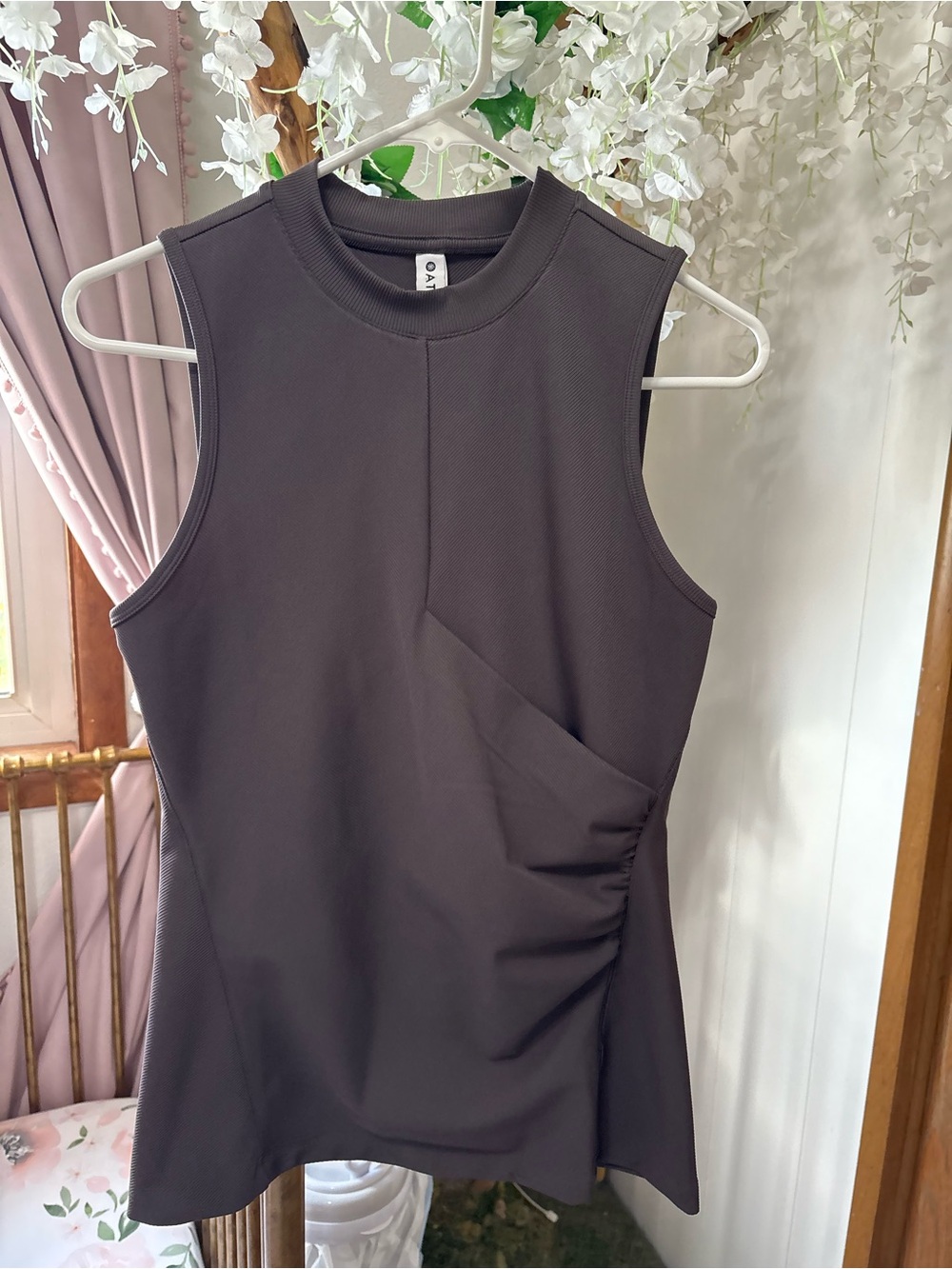 Athleta Chocolate Brown Sleeveless Ruched Side Tank Atletico Tank Top